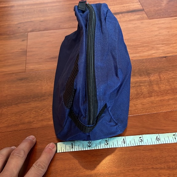 Small Pouch - Utility, Toiletries, Travel - Picture 10 of 11